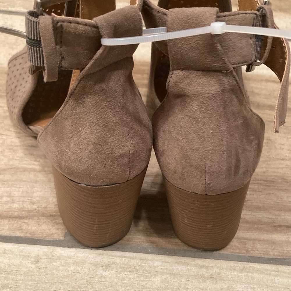 Universal Thread Taupe Peep Toe Perforated Ankle Booties - Picture 6 of 9